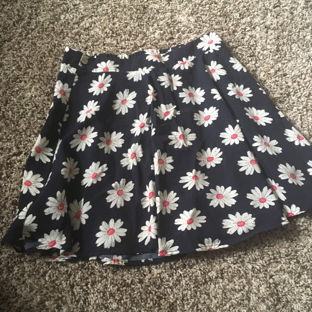 Navy floral mini skirt